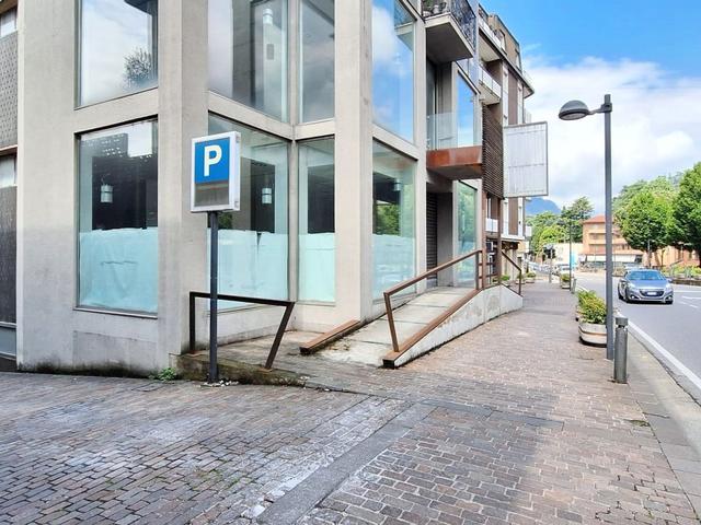 #2536181 Centralissimo Negozio fronte strada in vendita - foto 1