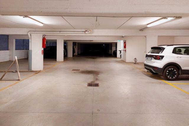Posti auto in vendita