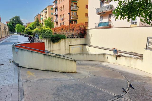 Posti auto in vendita