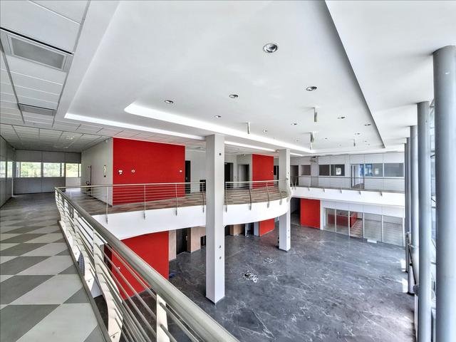 #25752 Palazzina direzionale multipiano con parcheggi, servizi accessori  e corte in vendita - foto 14