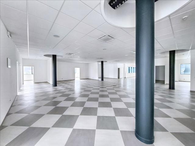 Edifici direzionali in vendita