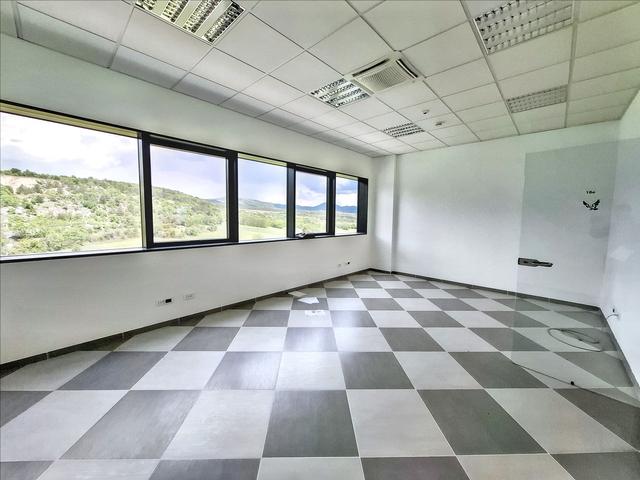 Edifici direzionali in vendita