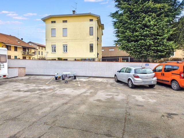 Posti auto in vendita