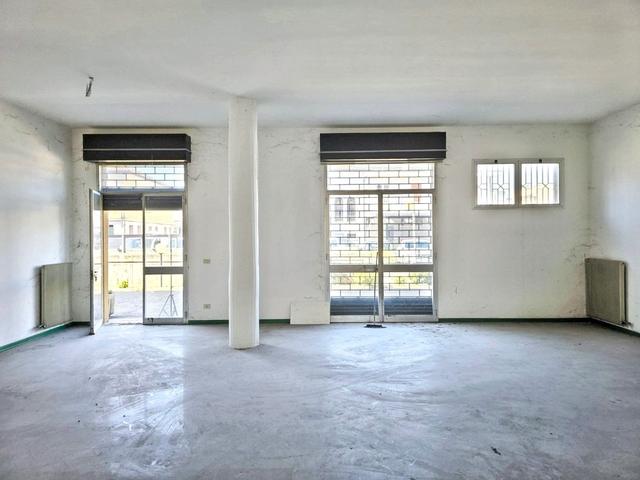 #2536636 Locale commerciale con magazzino in vendita - foto 5