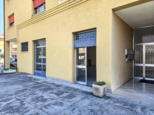 Negozi in vendita