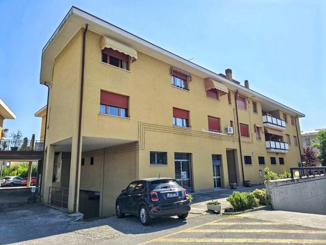 Negozi in vendita