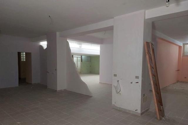 Magazzini in vendita