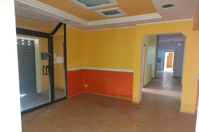 #14699 Negozio seminterrato con zona parcheggio in vendita - foto 19