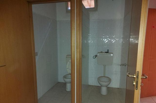 #14699 Negozio seminterrato con zona parcheggio in vendita - foto 13
