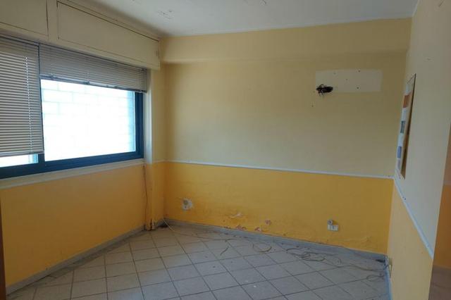 #14699 Negozio seminterrato con zona parcheggio in vendita - foto 6