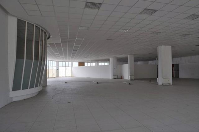 #14775 Ampio salone espositivo e aree urbane in vendita - foto 1