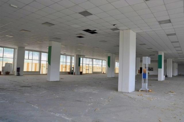 #14775 Ampio salone espositivo e aree urbane in vendita - foto 5