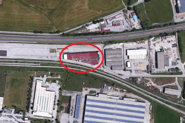 #14775 Ampio salone espositivo e aree urbane in vendita - foto 22