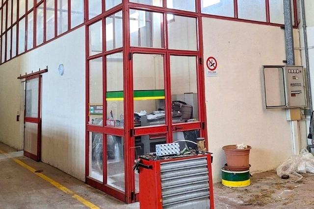 #2639047 Officina meccanica (sub 18) in zona artigianale in vendita - foto 4