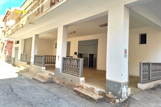 #25523 Ambienti direzionali al piano terra con portico in vendita - foto 9