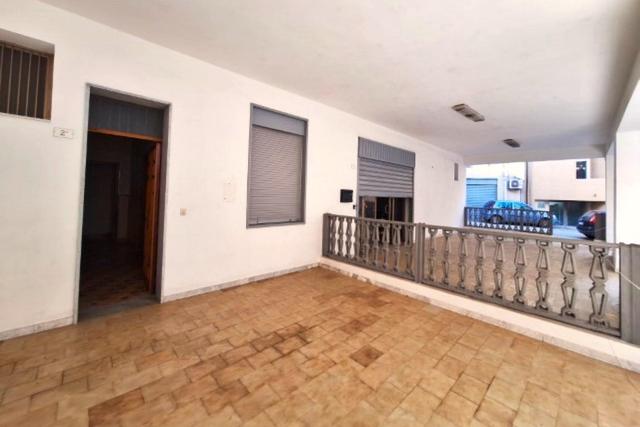 #25523 Ambienti direzionali al piano terra con portico in vendita - foto 3