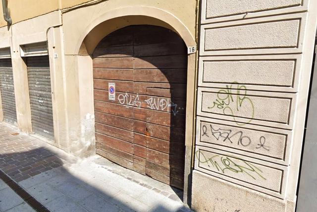 Pubblico spettacolo in vendita