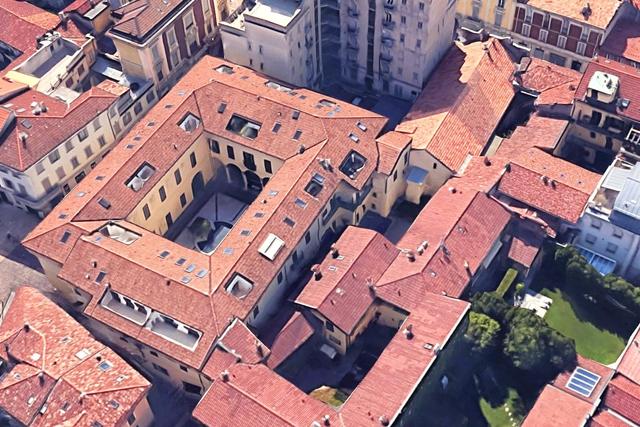 Pubblico spettacolo in vendita