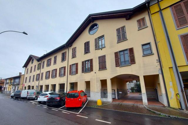 Posti auto in vendita