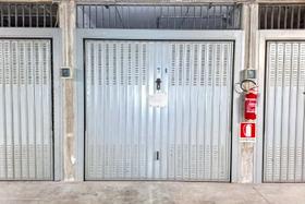 Garage in vendita