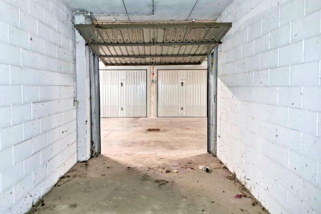 Garage in vendita