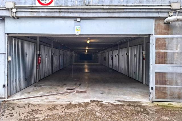 Garage in vendita