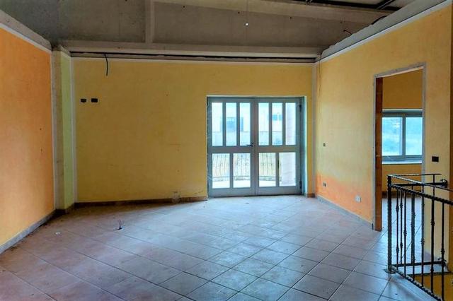#14867 Capannone logistico con uffici e piazzale in vendita - foto 10