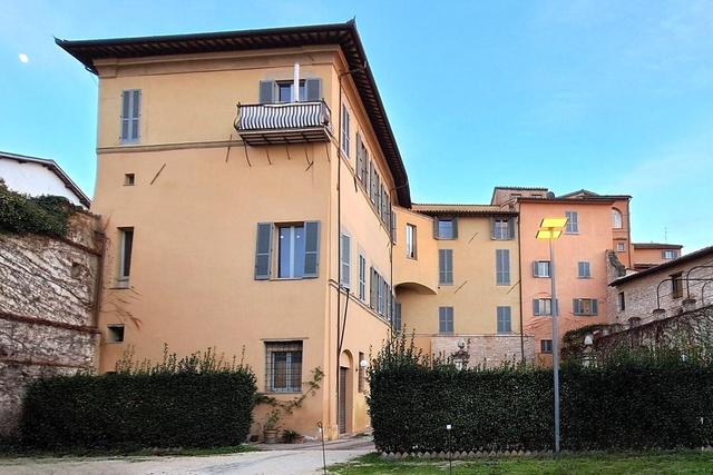 Grandi dimensioni in vendita