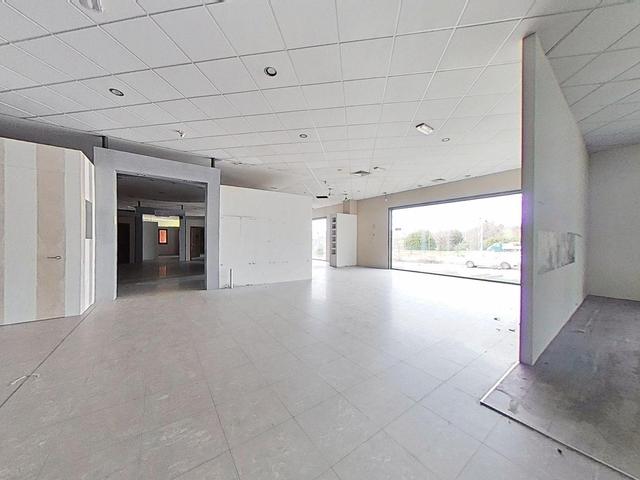 #2516001 Complesso commerciale con magazzini e terreni edificabili in vendita - foto 2