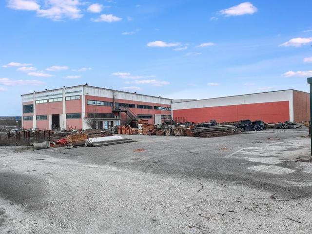 #2516001 Complesso commerciale con magazzini e terreni edificabili in vendita - foto 11