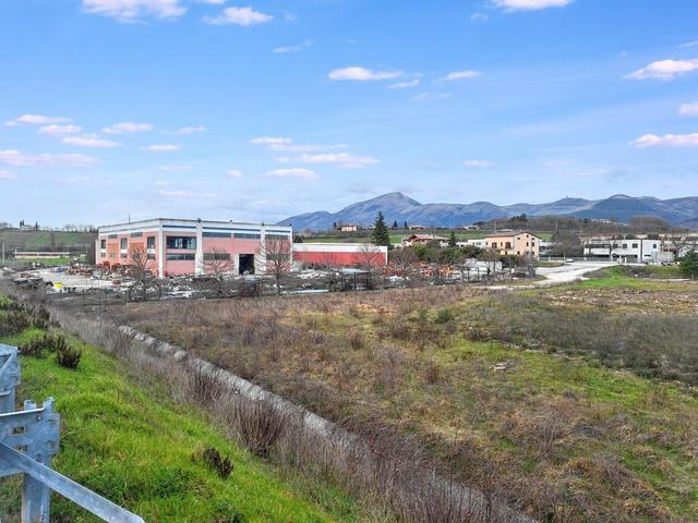 #2516001 Complesso commerciale con magazzini e terreni edificabili in vendita - foto 15