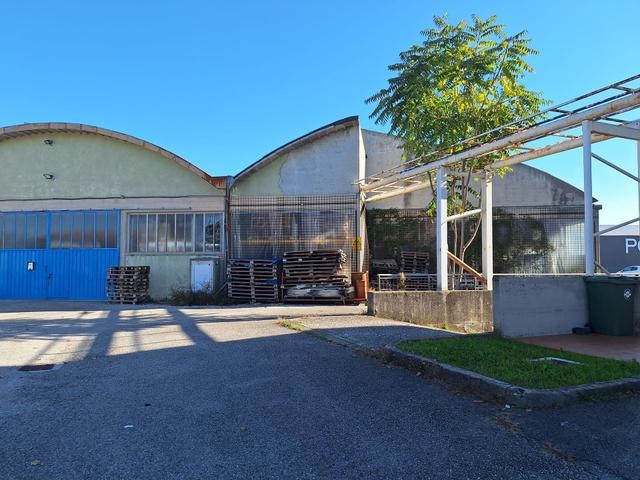 Stabilimenti produttivi in vendita