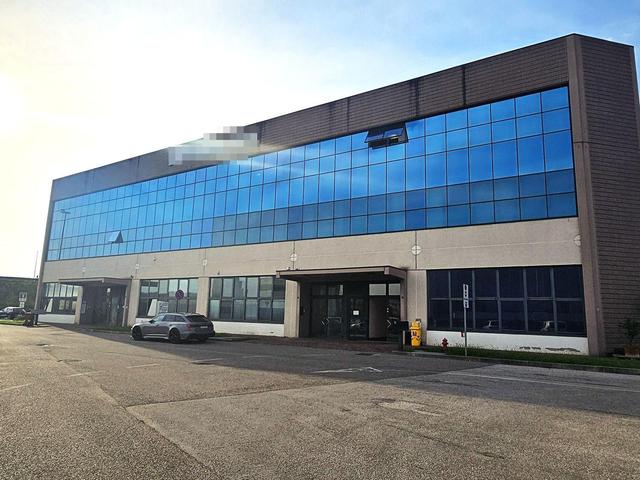 Edifici direzionali in vendita