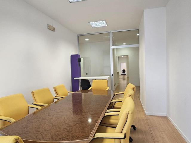 #25097 Spazioso ufficio arredato in posizione strategica in vendita - foto 5