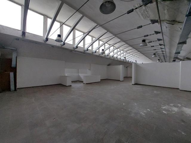 #24988 Fabbricato commerciale su due livelli in vendita - foto 6