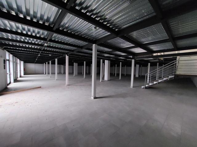 Stabilimenti produttivi in vendita