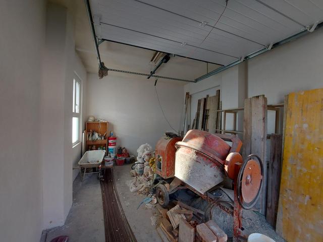 Garage in vendita