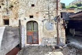 Magazzini in vendita